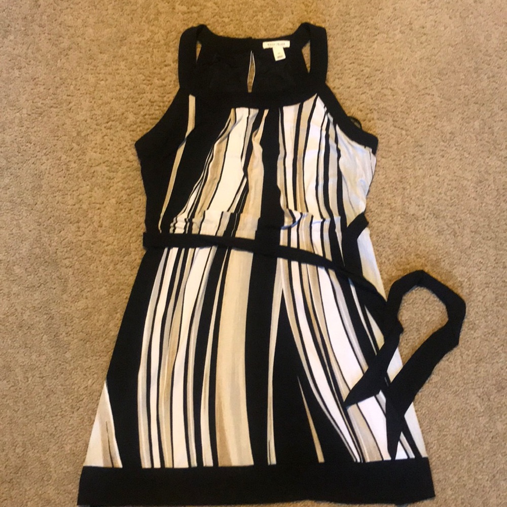 White House/Black Market Deess Size XL